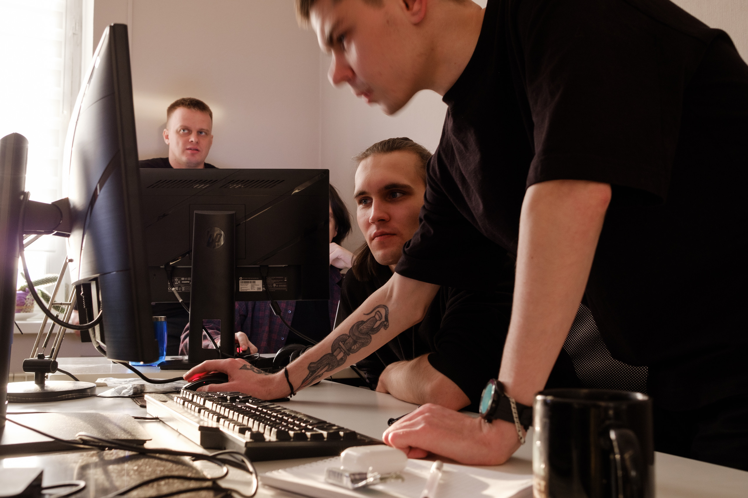 Дизайнеры Адикт за работой